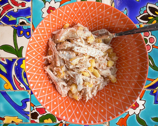 Picture of elote chicken salad in a bowl